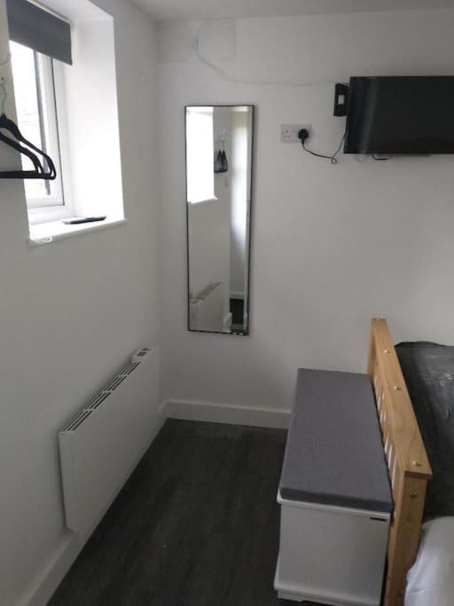 Cosy Garden Studio Room Minimum Two Night Booking ブライトン エクステリア 写真